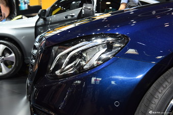 全新奔驰E级长轴距车型北京车展首发