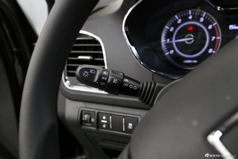 2015款宝骏560 1.8L手动精英型