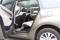 C4毕加索发动机、底盘及后备箱