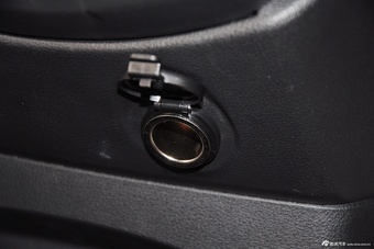 2014款启辰R30 1.2L手动优享版