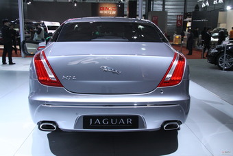 捷豹XJ全景商务车