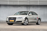 2014款奥迪A8L 3.0T自动45TFSI quattro豪华型 冰川白金属漆