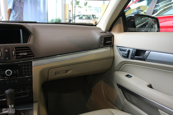 奔驰E260 CGI Coupe 时尚型