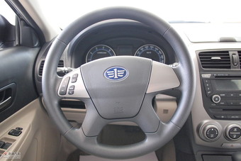 2011款奔腾B50 自动舒适型