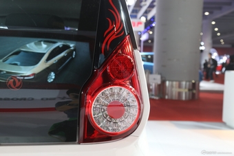 2014年第12届广州国际车展 图为：东风风神E30L