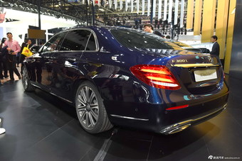 全新奔驰E级长轴距车型北京车展首发