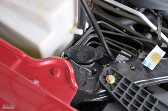 比亚迪L3发动机舱