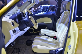 2014年第12届广州国际车展 图为：知豆