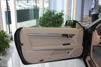 奔驰E260 CGI Coupe 时尚型