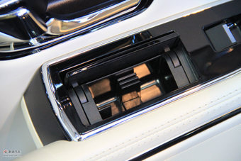 2012款捷豹XJL到店实拍