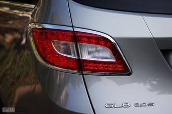 2011款别克GL8豪华商务车3.0 XT外观图片