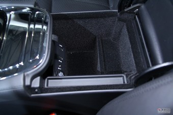 捷豹XJ全景商务车