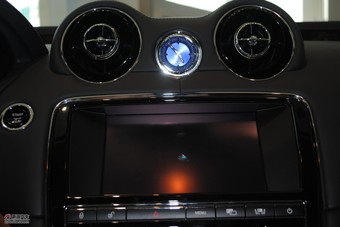2010款捷豹XJ全景奢华版车辆内饰