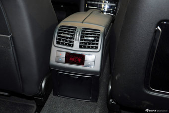 2012款奔驰E级实拍