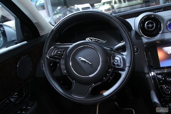 捷豹XJ全景商务车