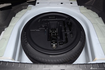 2016款吉利帝豪1.5L手动三厢豪华型