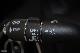 2010款捷豹XJ全景奢华版车辆内饰