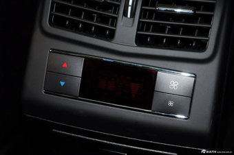 2012款奔驰E级实拍