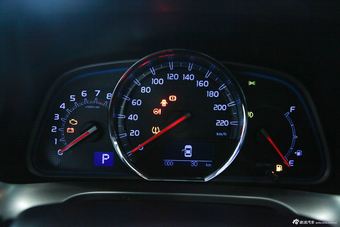 2013款丰田RAV4 2.5L自动尊贵版图片