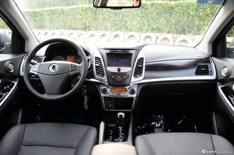 2013款柯兰多2.0L手动汽油两驱舒适版图片