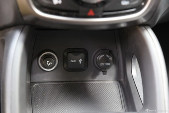 2015款长安CS75 1.8T自动四驱尊贵版