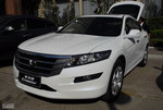 2010款本田歌诗图V6 3.5L自动旗舰导航型 珍珠白