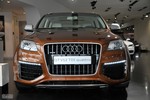 2010款奥迪Q7 6.0L V12 TDI旗舰型 柚木棕
