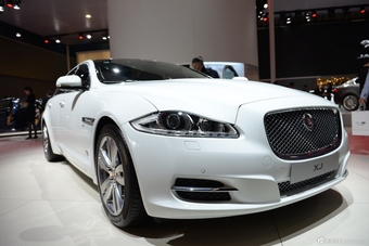2014年第12届广州国际车展 图为：捷豹XJL剑桥限量版