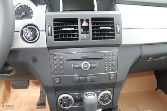 2010款奔驰GLK300 动感型