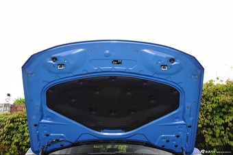2016款宝马3系GT 320i 2.0T自动设计套装(加M套件)型