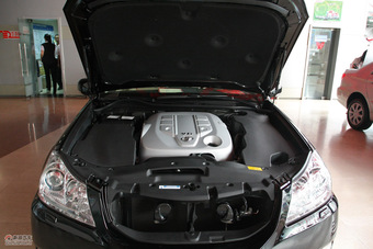 2010款新皇冠2.5L V6天窗导航版