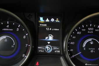 2015款长安CS75 1.8T自动四驱尊贵版