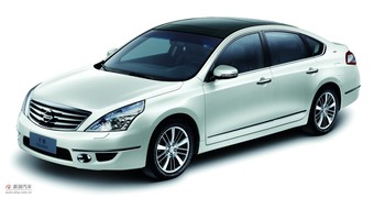 2011款天籁公爵象牙白