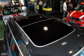 2011款MINI COOPER S CLUBMAN Hampton限量版