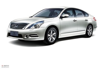 2011款天籁象牙白