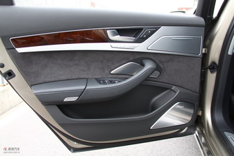 2011款A8L内饰