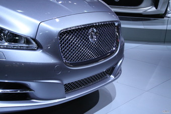 捷豹XJ全景商务车