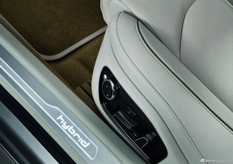 2012款奥迪A8L Hybrid官方图