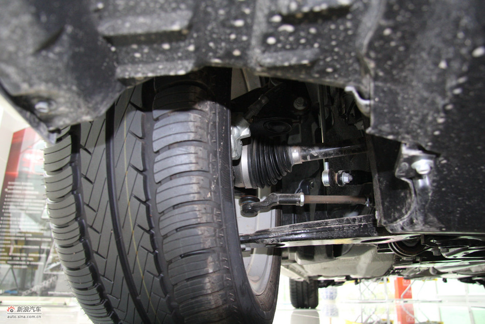 发动机、底盘悬挂及后备箱