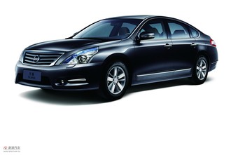 2011款天籁碧玉黑