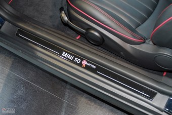 2011款MINI COOPER S CLUBMAN Hampton限量版