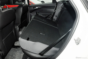 2015款福克斯两厢1.0L GTDi手动超能风尚型