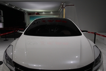 2014年第12届广州国际车展 图为：风神L60