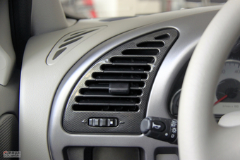 2011款爱丽舍高清到店实拍