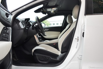 2016款马自达CX-4 2.5L自动四驱蓝天无畏版