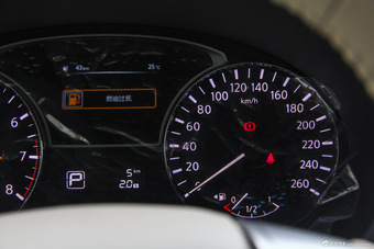 2013款天籁2.0L XL舒适版