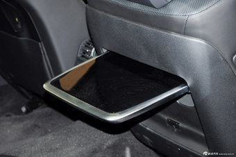 2012款奔驰E级实拍