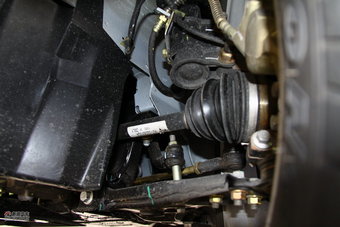 奇瑞E5 1.8L CVT发动机与底盘