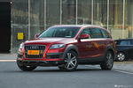 2014款奥迪Q7 40 TFSI运动型 石榴红