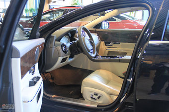 2012款捷豹XJL到店实拍